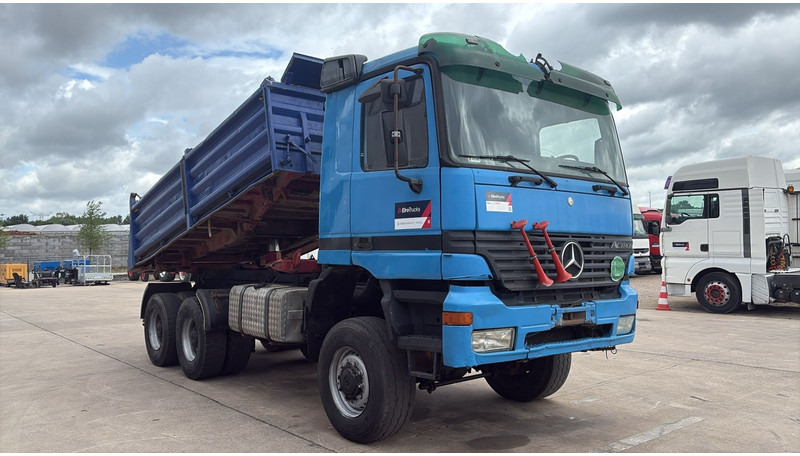 Mercedes-Benz actros 3340 (6X6 / BOITE MANUELLE /MANUAL GEARBOX / 3 PONTS / V6 / MP1) - Istovarivač: slika 3 Mercedes-Benz actros 3340 (6X6 / BOITE MANUELLE /MANUAL GEARBOX / 3 PONTS / V6 / MP1) - Istovarivač: slika 3