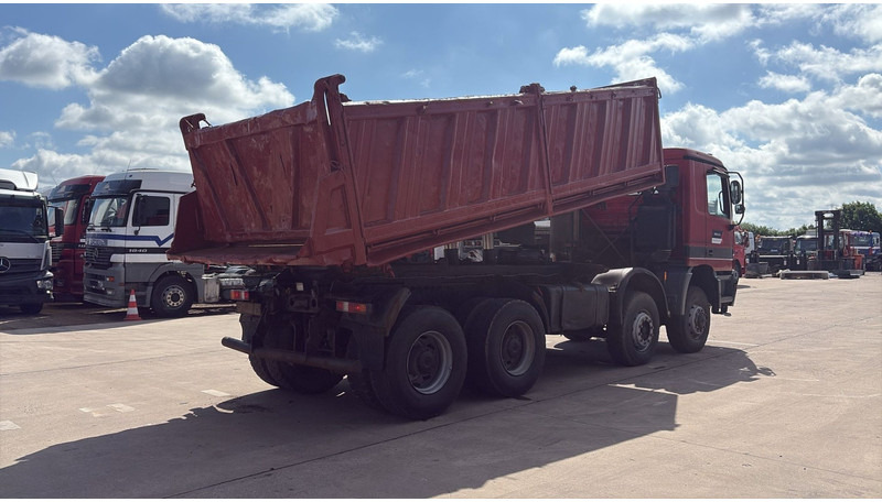 Mercedes-Benz actros 4140 (EPS / 8X6 / LAMES / GRAND PONT / GRAND BENNE / 3 PONTS / TRES BONNE ETAT) - Istovarivač: slika 5 Mercedes-Benz actros 4140 (EPS / 8X6 / LAMES / GRAND PONT / GRAND BENNE / 3 PONTS / TRES BONNE ETAT) - Istovarivač: slika 5