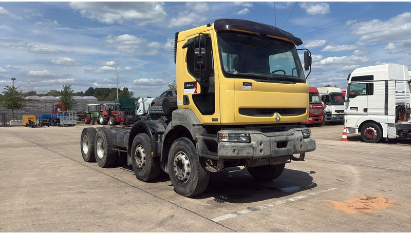 Renault KERAX 420 (BOITE MANUELLE / 8X4 / LAMES / MANUAL GEARBOX) - Kamion sa golom šasijom i zatvorenom kabinom: slika 3 Renault KERAX 420 (BOITE MANUELLE / 8X4 / LAMES / MANUAL GEARBOX) - Kamion sa golom šasijom i zatvorenom kabinom: slika 3
