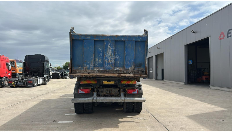 Renault KERAX 420 (BOITE MANUELLE / MANUAL GEARBOX / LAMES / GRAND PONT / GRAND BENNE) - Istovarivač: slika 5 Renault KERAX 420 (BOITE MANUELLE / MANUAL GEARBOX / LAMES / GRAND PONT / GRAND BENNE) - Istovarivač: slika 5