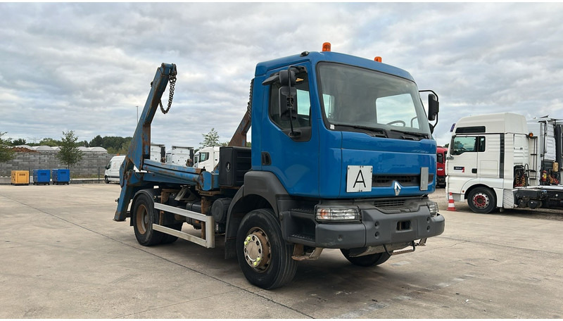 Renault KERAX (GRAND PONT / LAMES / PROPRE / BOITE MANUELLE / STEEL SUSP.) - Kamion za utovaranje kontejnera: slika 3 Renault KERAX (GRAND PONT / LAMES / PROPRE / BOITE MANUELLE / STEEL SUSP.) - Kamion za utovaranje kontejnera: slika 3