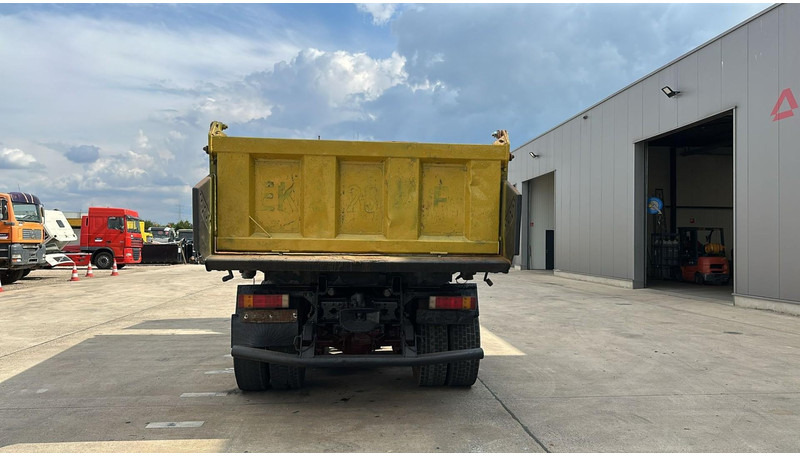 Renault Kerax 385 (POMPE MANUELLE / MANUAL PUMP / 6X4 / LAMES / GRAND PONT) - Istovarivač: slika 5 Renault Kerax 385 (POMPE MANUELLE / MANUAL PUMP / 6X4 / LAMES / GRAND PONT) - Istovarivač: slika 5