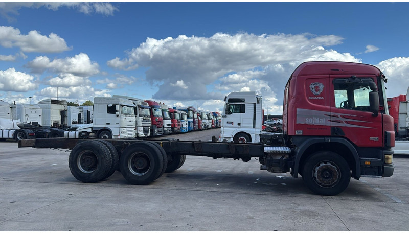 Scania 114 - 380 (6X4 / GRAND PONT / LAMES / BIG AXLE / STEEL SUSP. / BOITE MANUELLE / MANUAL GEARBOX) - Kamion sa golom šasijom i zatvorenom kabinom: slika 3 Scania 114 - 380 (6X4 / GRAND PONT / LAMES / BIG AXLE / STEEL SUSP. / BOITE MANUELLE / MANUAL GEARBOX) - Kamion sa golom šasijom i zatvorenom kabinom: slika 3