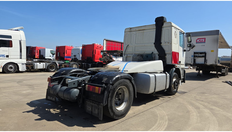 DAF 95 ATI 400 (EURO 2 / MANUAL PUMP / MANUAL GEARBOX / POMPE MANUELLE) - Tegljač: slika 4 DAF 95 ATI 400 (EURO 2 / MANUAL PUMP / MANUAL GEARBOX / POMPE MANUELLE) - Tegljač: slika 4