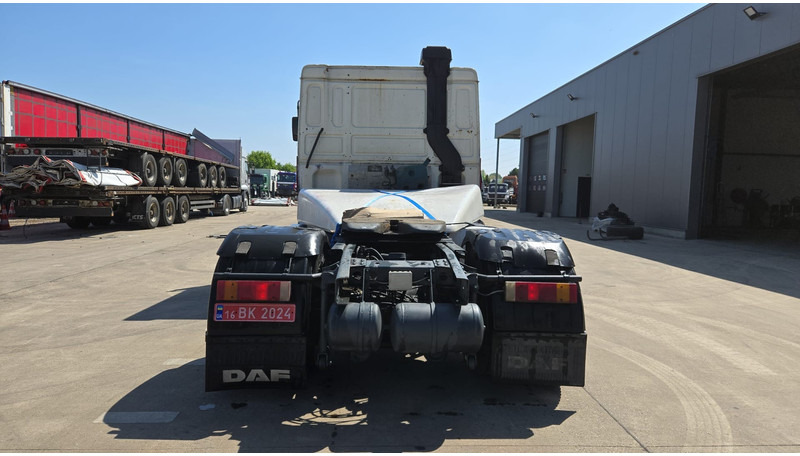 DAF 95 ATI 400 (EURO 2 / MANUAL PUMP / MANUAL GEARBOX / POMPE MANUELLE) - Tegljač: slika 5 DAF 95 ATI 400 (EURO 2 / MANUAL PUMP / MANUAL GEARBOX / POMPE MANUELLE) - Tegljač: slika 5