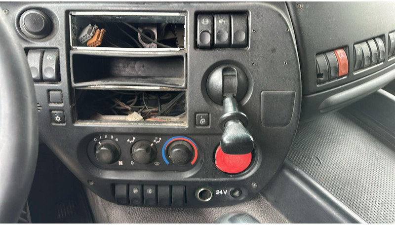 Tegljač DAF CF 85.410 (BOITE MANUELLE / MANUAL GEARBOX): slika 16