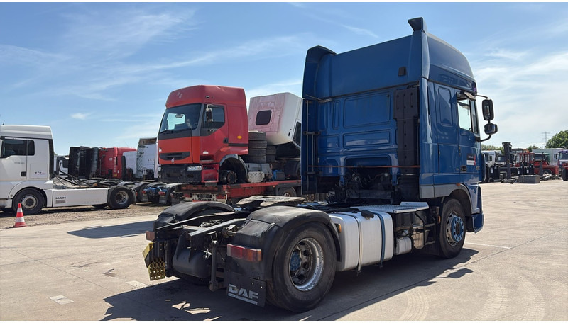 DAF XF 105.460 (BOITE MANUELLE / MANUAL GEARBOX) - Tegljač: slika 5 DAF XF 105.460 (BOITE MANUELLE / MANUAL GEARBOX) - Tegljač: slika 5