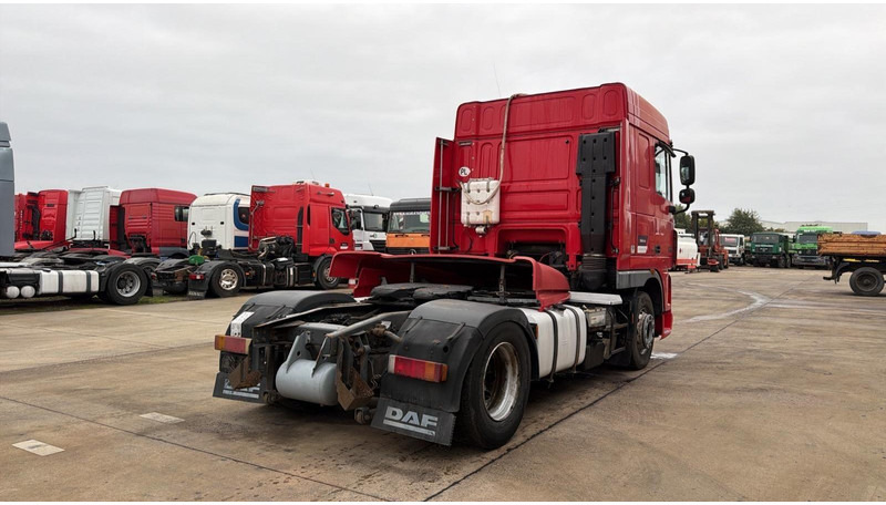 DAF XF 105.460 (BOITE MANUELLE / MANUAL GEARBOX) - Tegljač: slika 4 DAF XF 105.460 (BOITE MANUELLE / MANUAL GEARBOX) - Tegljač: slika 4