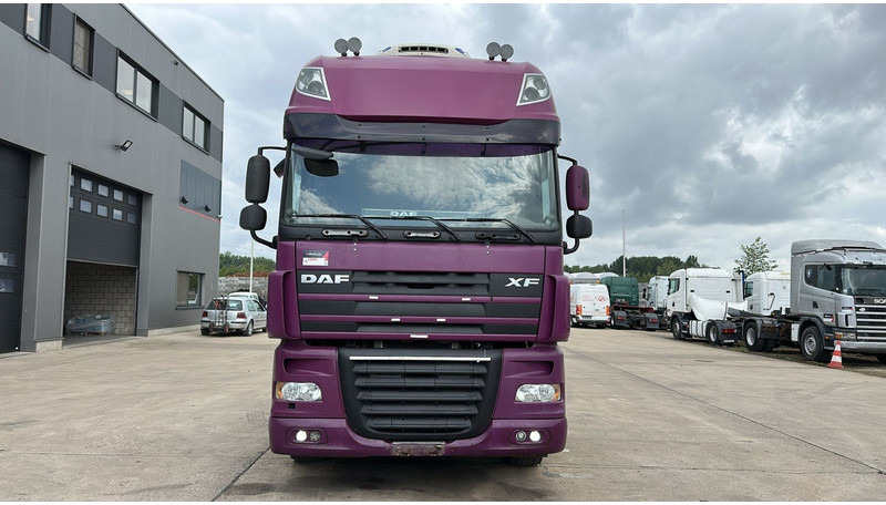 DAF XF 105.460 (BOITE MANUELLE / MANUAL GEARBOX / GOOD CONDITON) - Tegljač: slika 2 DAF XF 105.460 (BOITE MANUELLE / MANUAL GEARBOX / GOOD CONDITON) - Tegljač: slika 2