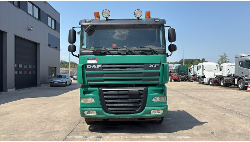 DAF XF 105.510 (6X4 / BIG AXLE / GRAND PONT / 2 PONTS / TRES PROPRE / CLEAN CONDITION) - Tegljač: slika 2 DAF XF 105.510 (6X4 / BIG AXLE / GRAND PONT / 2 PONTS / TRES PROPRE / CLEAN CONDITION) - Tegljač: slika 2