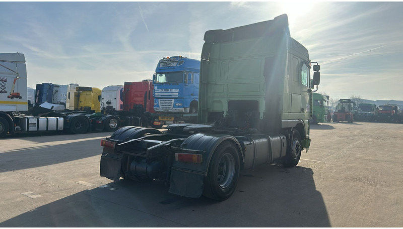 DAF XF 95.430 (EURO 2 / MANUAL PUMP / POMPE MANUELLE / BOITE MANUELLE) - Tegljač: slika 5 DAF XF 95.430 (EURO 2 / MANUAL PUMP / POMPE MANUELLE / BOITE MANUELLE) - Tegljač: slika 5