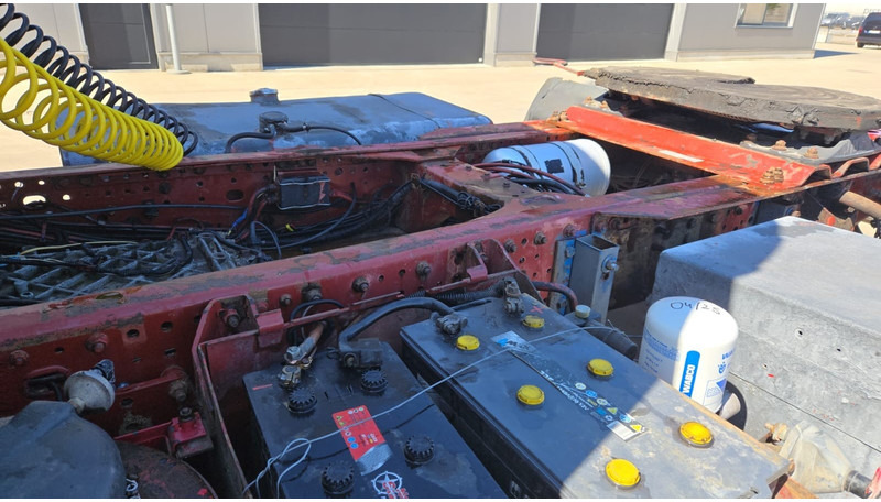 Iveco Eurotech 440 E 42 (MANUAL PUMP / ZF GEARBOX / GOOD CONDITION / POMPE MANUELLE) - Tegljač: slika 5 Iveco Eurotech 440 E 42 (MANUAL PUMP / ZF GEARBOX / GOOD CONDITION / POMPE MANUELLE) - Tegljač: slika 5