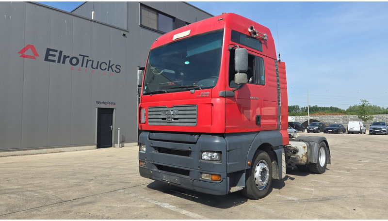 MAN TGA 18.390 (BOITE MANUELLE / MANUAL GEARBOX / PTO / POMPE HYDRAULIQUE) - Tegljač: slika 1 MAN TGA 18.390 (BOITE MANUELLE / MANUAL GEARBOX / PTO / POMPE HYDRAULIQUE) - Tegljač: slika 1