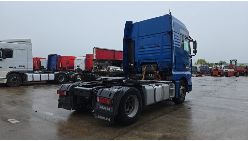 MAN TGA 18.410 (864.000 KM / MANUAL PUMP / MANUAL GEARBOX / RETARDER / POMPE MANUELLE) - Tegljač: slika 5 MAN TGA 18.410 (864.000 KM / MANUAL PUMP / MANUAL GEARBOX / RETARDER / POMPE MANUELLE) - Tegljač: slika 5