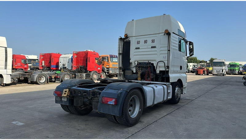 MAN TGX 18.440 (MANUAL GEARBOX / BOITE MANUELLE) - Tegljač: slika 4 MAN TGX 18.440 (MANUAL GEARBOX / BOITE MANUELLE) - Tegljač: slika 4