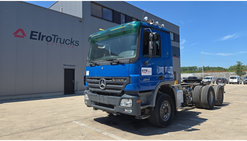 Mercedes-Benz Actros 2641 (LAMES / STEEL SUSP. / EPS / 3 PEDALES / GRAND PONT) - Tegljač: slika 1 Mercedes-Benz Actros 2641 (LAMES / STEEL SUSP. / EPS / 3 PEDALES / GRAND PONT) - Tegljač: slika 1