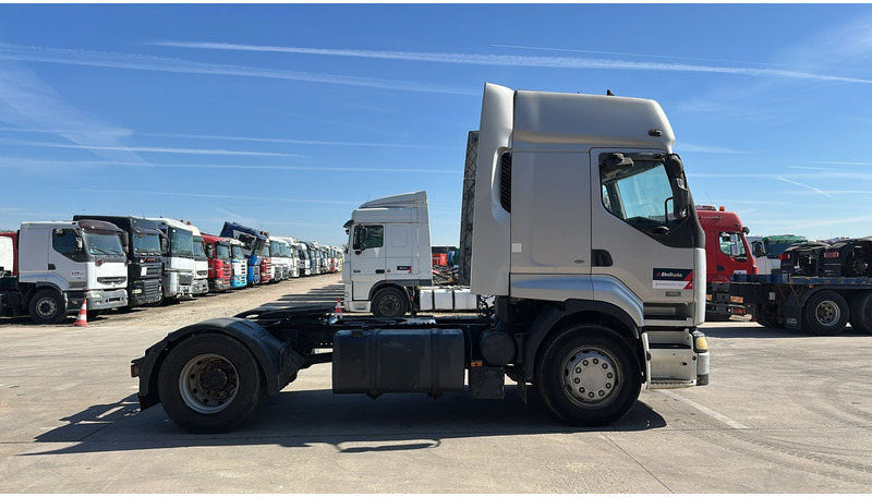 Renault Premium 420 (BOITE MANUELLE / MANUAL GEARBOX) - Tegljač: slika 4 Renault Premium 420 (BOITE MANUELLE / MANUAL GEARBOX) - Tegljač: slika 4