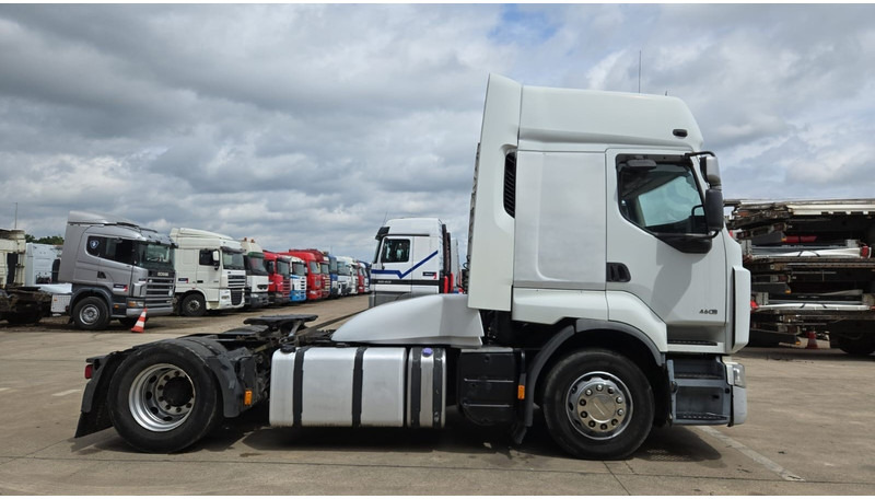 Renault Premium 460 DXI (2 TANKS / AIRCO / CLEAN / PROPRE) - Tegljač: slika 4 Renault Premium 460 DXI (2 TANKS / AIRCO / CLEAN / PROPRE) - Tegljač: slika 4
