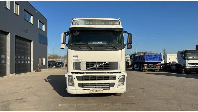 Volvo FH 400 (MANUAL GEARBOX / BOITE MANUELLE / CLEAN CHASSIS / EURO 5) - Tegljač: slika 2 Volvo FH 400 (MANUAL GEARBOX / BOITE MANUELLE / CLEAN CHASSIS / EURO 5) - Tegljač: slika 2