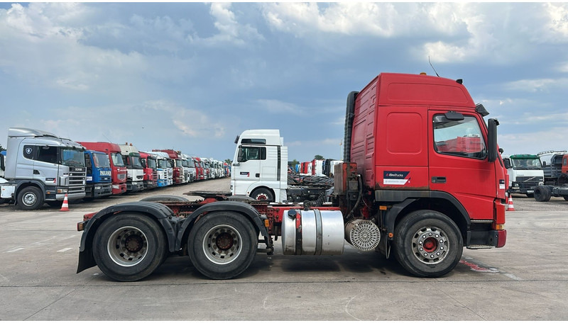Volvo FM 12 - 340 (6X4 / TRACTEUR ORIGINAL / BOITE MANUELLE / MANUAL GEARBOX / PROPRE) - Tegljač: slika 4 Volvo FM 12 - 340 (6X4 / TRACTEUR ORIGINAL / BOITE MANUELLE / MANUAL GEARBOX / PROPRE) - Tegljač: slika 4