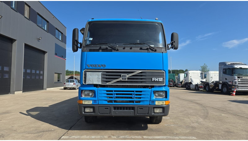 Volvo FH 12.380 (20.100 LITERS / PARFAIT ETAT / TOP CONDITION !!! / 6X2 / BOITE MANUELLE) - Kamion cisterna: slika 2 Volvo FH 12.380 (20.100 LITERS / PARFAIT ETAT / TOP CONDITION !!! / 6X2 / BOITE MANUELLE) - Kamion cisterna: slika 2