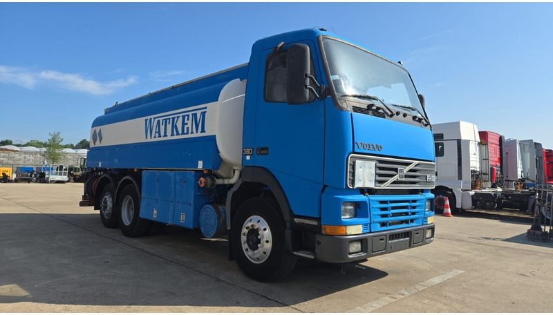 Volvo FH 12.380 (20.100 LITERS / PARFAIT ETAT / TOP CONDITION !!! / 6X2 / BOITE MANUELLE) - Kamion cisterna: slika 3 Volvo FH 12.380 (20.100 LITERS / PARFAIT ETAT / TOP CONDITION !!! / 6X2 / BOITE MANUELLE) - Kamion cisterna: slika 3