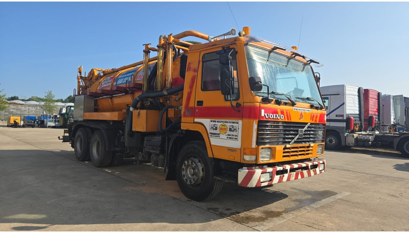 Volvo FL 10 - 320 (10500L + 1500L / 10 TYRES FULL STEEL / HIGH PRESSURE + VACUUM / POMPE MANUELLE / MANUAL PUMP) - Vakuumska cisterna: slika 3 Volvo FL 10 - 320 (10500L + 1500L / 10 TYRES FULL STEEL / HIGH PRESSURE + VACUUM / POMPE MANUELLE / MANUAL PUMP) - Vakuumska cisterna: slika 3