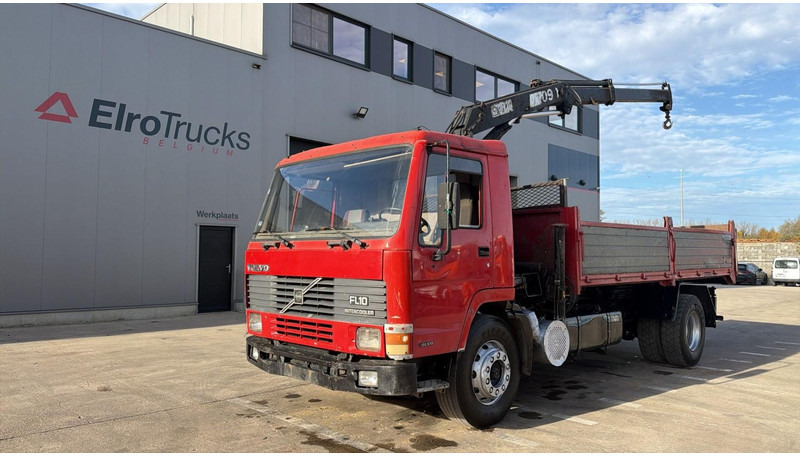 Volvo FL 10 - 320 (MANUAL PUMP / STEEL SUSP. / CRANE / LAMES / POMPE MANUELLE) - Kamion sa tovarnim sandukom, Kamion sa dizalicom: slika 1 Volvo FL 10 - 320 (MANUAL PUMP / STEEL SUSP. / CRANE / LAMES / POMPE MANUELLE) - Kamion sa tovarnim sandukom, Kamion sa dizalicom: slika 1