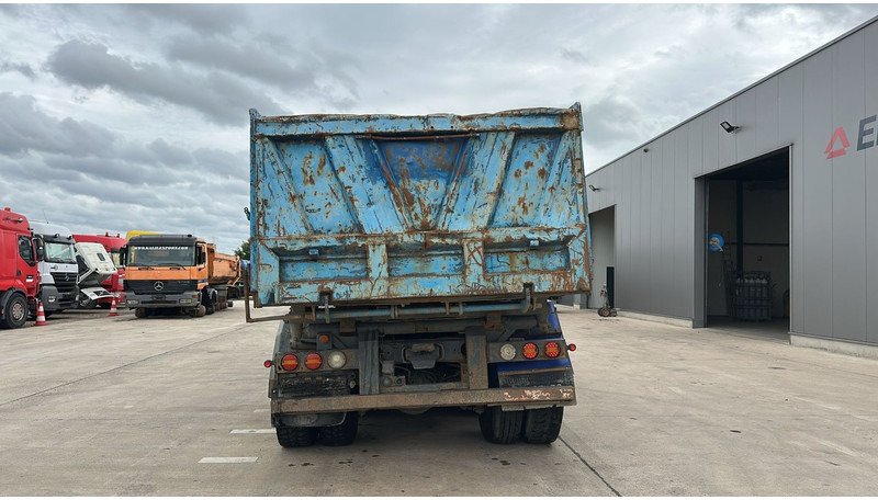 Volvo FL 12.380 (8X4 /STEEL SUSP. / BOITE MANUELLE / MANUAL GEARBOX) - Istovarivač: slika 5 Volvo FL 12.380 (8X4 /STEEL SUSP. / BOITE MANUELLE / MANUAL GEARBOX) - Istovarivač: slika 5