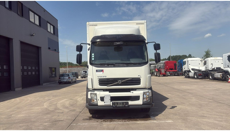 Volvo FL 260 (LIFT 2000 KG / PERFECT BELGIAN TRUCK / 18 TON / EURO 5) - Kamion sa zatvorenim sandukom: slika 2 Volvo FL 260 (LIFT 2000 KG / PERFECT BELGIAN TRUCK / 18 TON / EURO 5) - Kamion sa zatvorenim sandukom: slika 2