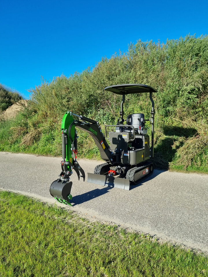 WCM CTX 8010S Pro Diesel - Mini bager: slika 1 WCM CTX 8010S Pro Diesel - Mini bager: slika 1