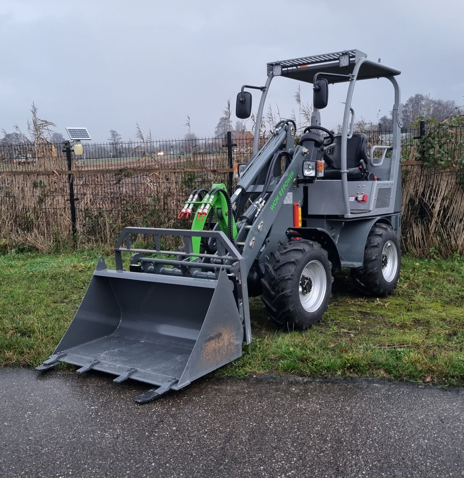 WCM-L2110e - Utovarivač točkaš: slika 2 WCM-L2110e - Utovarivač točkaš: slika 2
