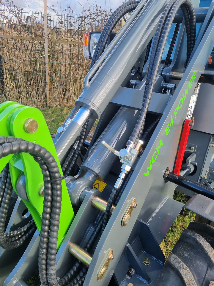 Utovarivač točkaš WCM-L2310e: slika 9
