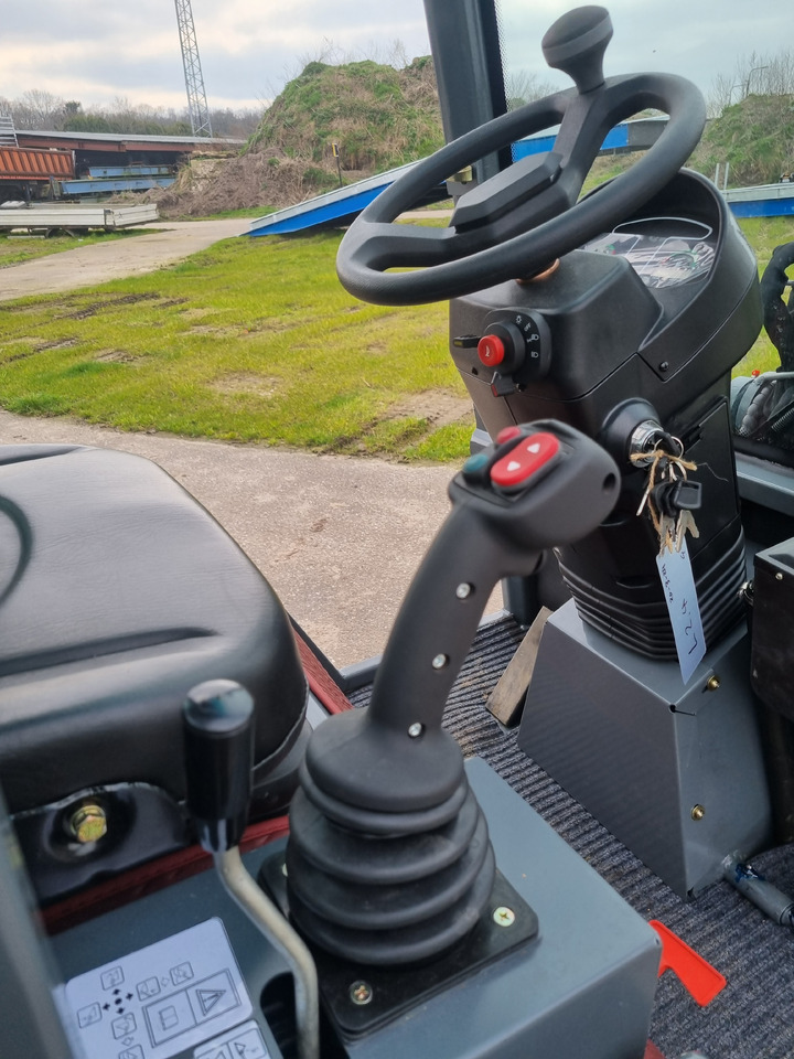 Utovarivač točkaš novi WCM L2412: slika 20