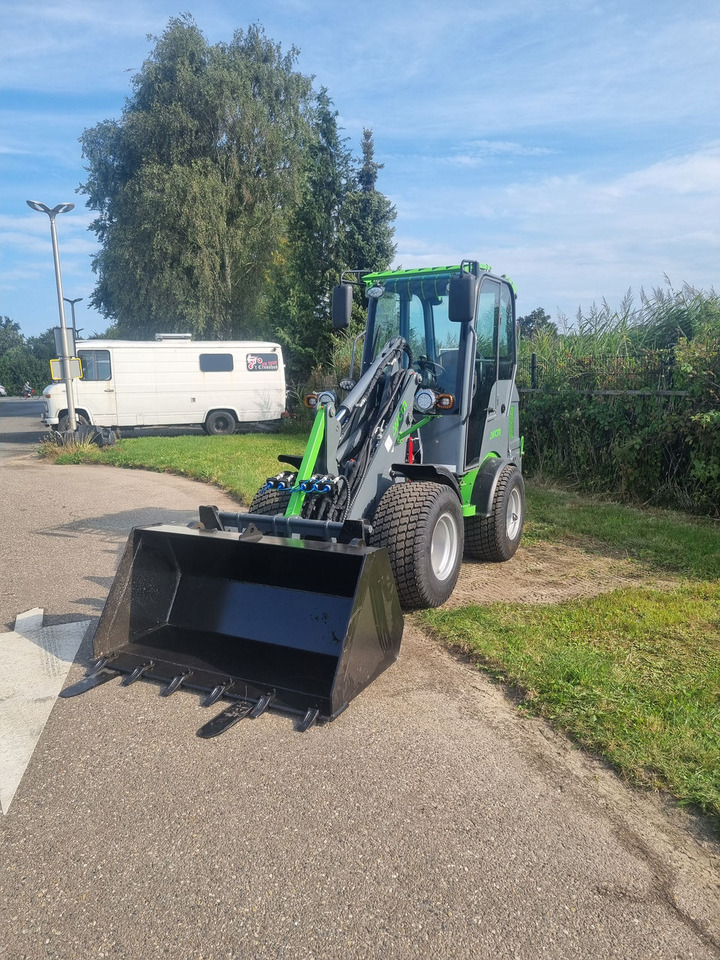 WCM-L2412 - Utovarivač točkaš: slika 3 WCM-L2412 - Utovarivač točkaš: slika 3