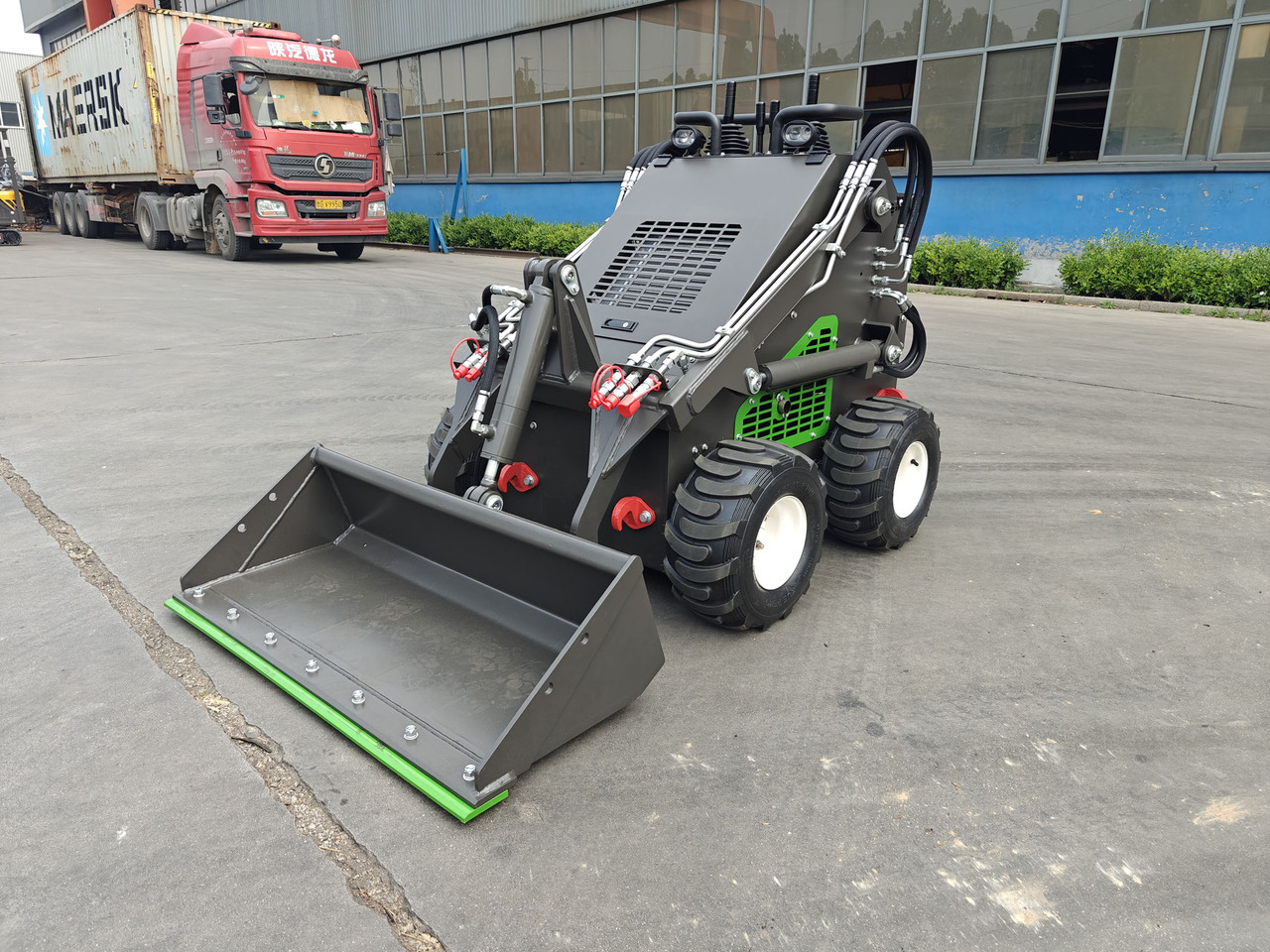WCM-SL380 - Mini utovarivač: slika 2 WCM-SL380 - Mini utovarivač: slika 2