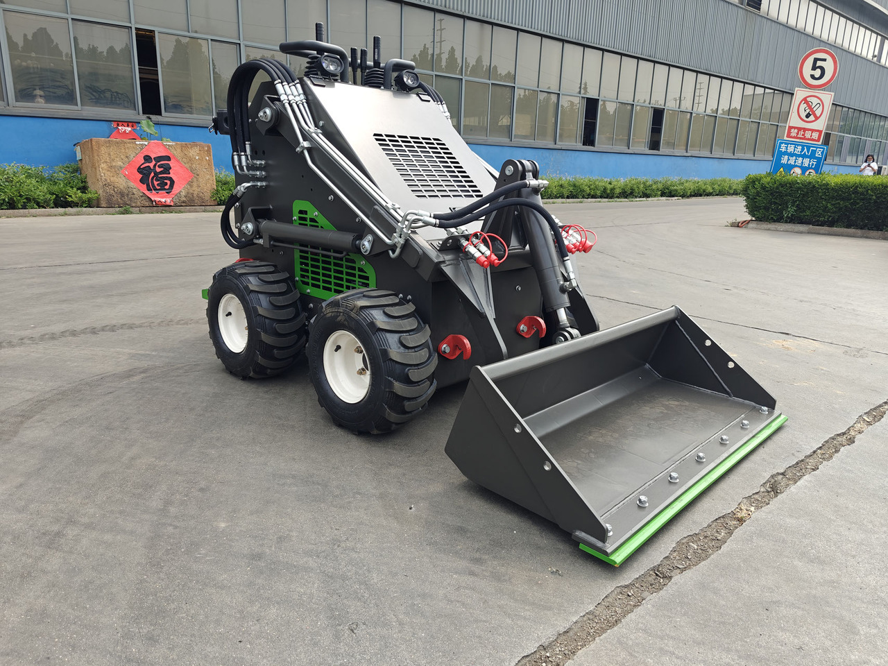 WCM-SL380 - Mini utovarivač: slika 5 WCM-SL380 - Mini utovarivač: slika 5