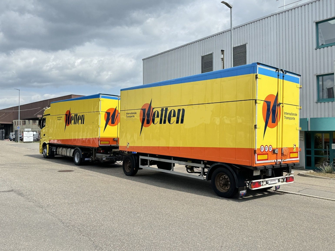 Bachert 14t Alu-Möbelkoffer 7,2m BPW Luft ZS - Prikolica sa zatvorenim sandukom: slika 4 Bachert 14t Alu-Möbelkoffer 7,2m BPW Luft ZS - Prikolica sa zatvorenim sandukom: slika 4