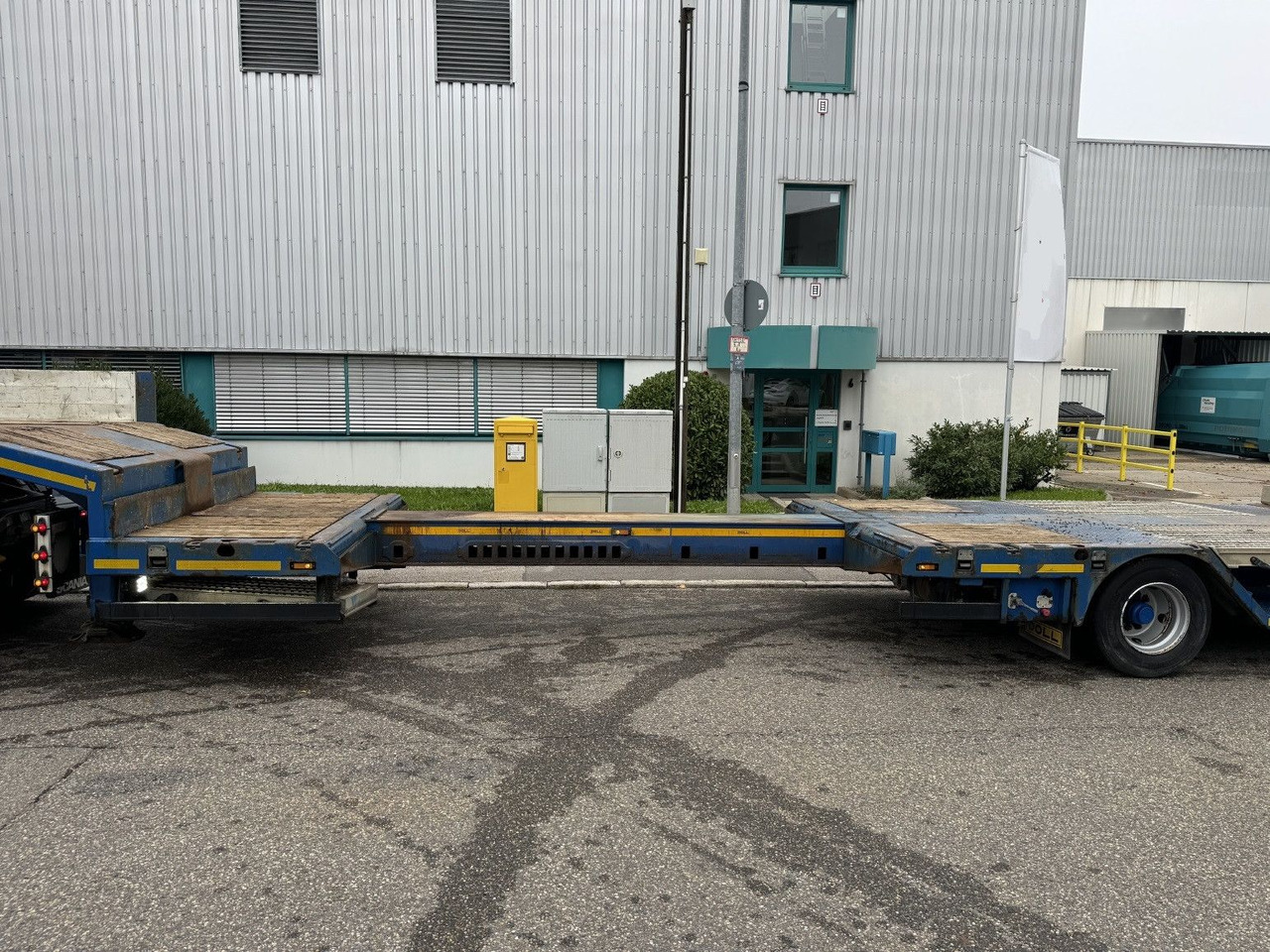 Doll S3L Tele-Tieflader+3,3m Radmulden Lift Lenkachse - Niska poluprikolica za prevoz: slika 4 Doll S3L Tele-Tieflader+3,3m Radmulden Lift Lenkachse - Niska poluprikolica za prevoz: slika 4