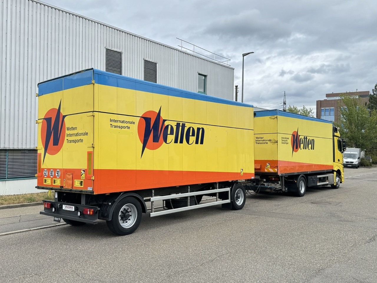 Kamion sa zatvorenim sandukom Mercedes-Benz Actros 1848 LL Gr.Haus AWL-Möbelkoffer uLBW: slika 8