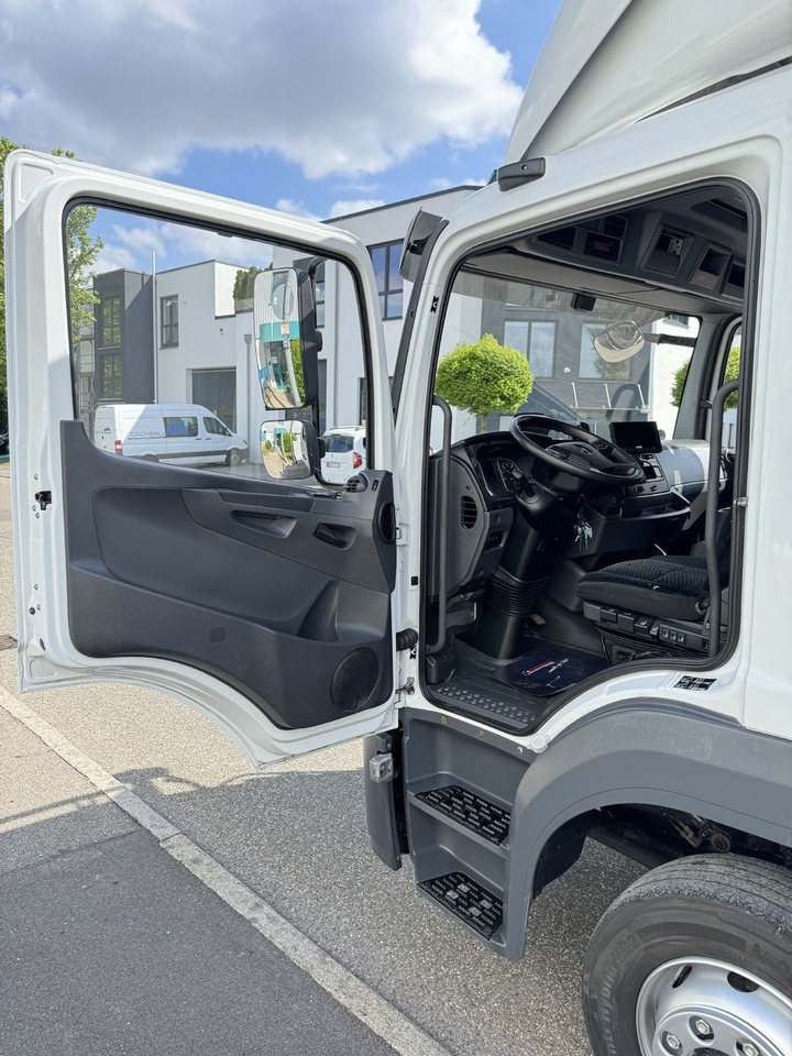 Kamion sa zatvorenim sandukom Mercedes-Benz Atego 1221 L Koffer 6,1m LBW AHK Klima TOP: slika 10