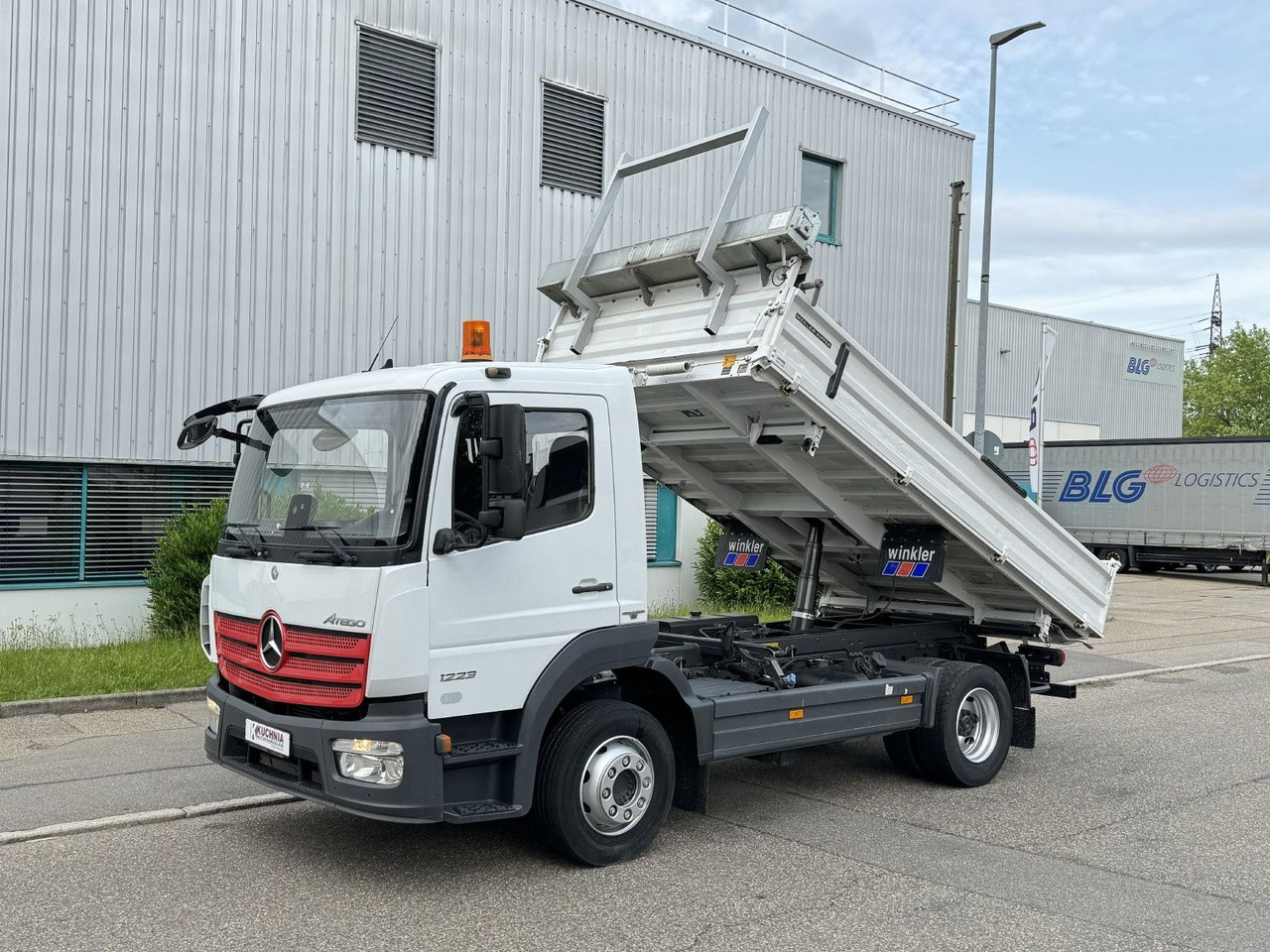 Mercedes-Benz Atego 1223 K Dreiseitenkipper 2xAHK 3-Sitze E6 - Istovarivač: slika 1 Mercedes-Benz Atego 1223 K Dreiseitenkipper 2xAHK 3-Sitze E6 - Istovarivač: slika 1