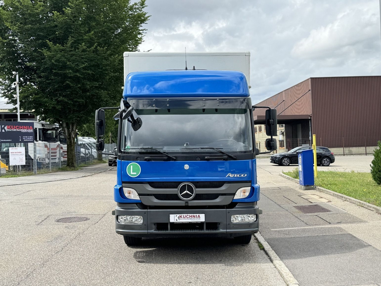 Mercedes-Benz Atego 1224 L Möbelkoffer GH 6-Sitze u-LBW Umzug - Kamion sa zatvorenim sandukom: slika 3 Mercedes-Benz Atego 1224 L Möbelkoffer GH 6-Sitze u-LBW Umzug - Kamion sa zatvorenim sandukom: slika 3