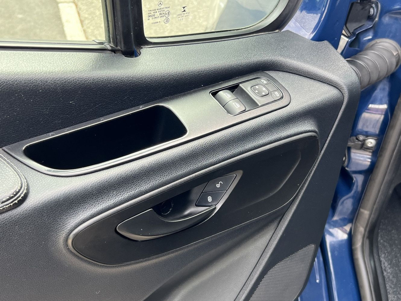 Furgon Mercedes-Benz Sprinter 315 CDI Kasten ML+H 3-Sitze Klima: slika 16 Furgon Mercedes-Benz Sprinter 315 CDI Kasten ML+H 3-Sitze Klima: slika 16