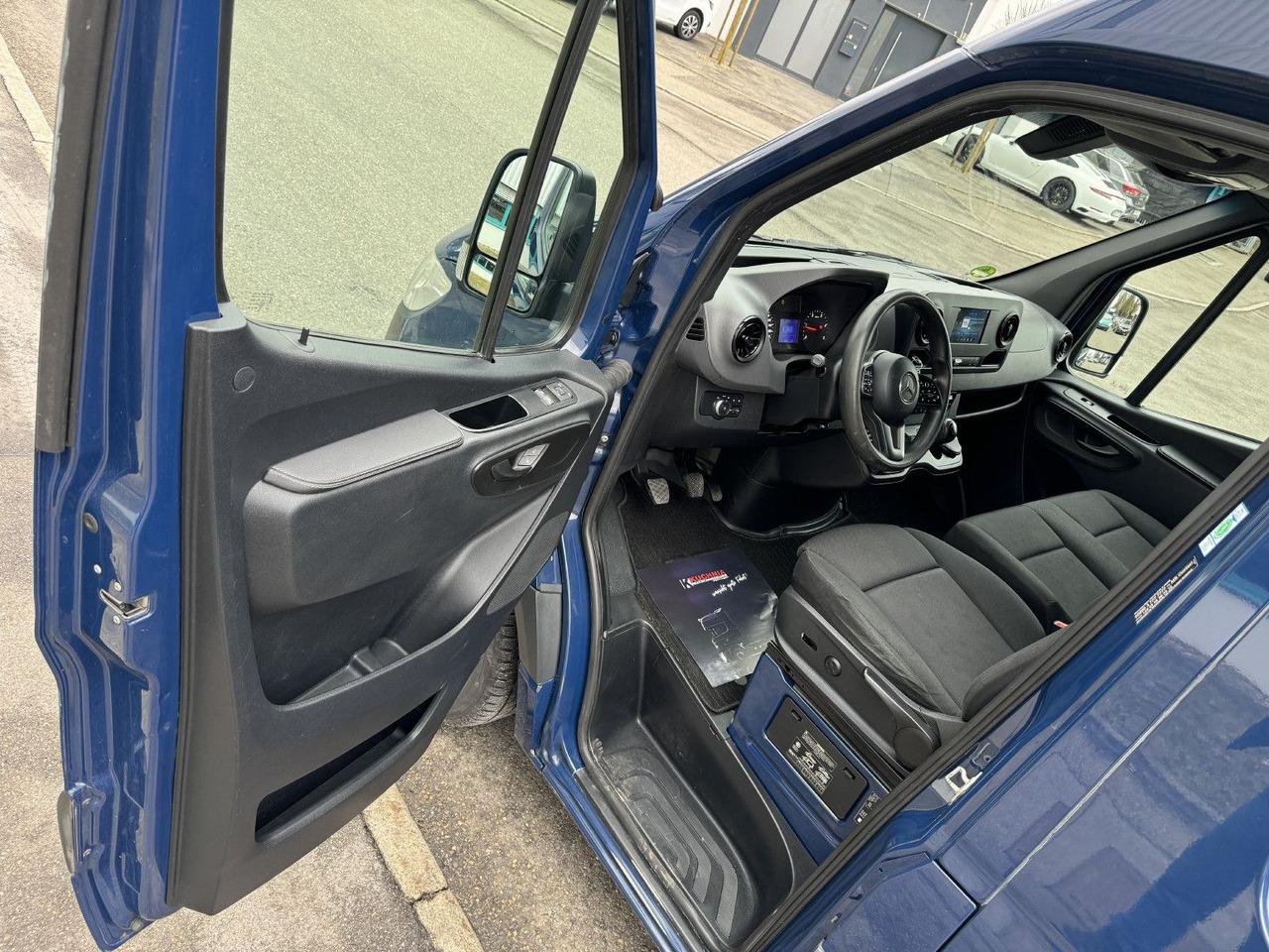 Furgon Mercedes-Benz Sprinter 315 CDI Kasten ML+H 3-Sitze Klima: slika 10 Furgon Mercedes-Benz Sprinter 315 CDI Kasten ML+H 3-Sitze Klima: slika 10