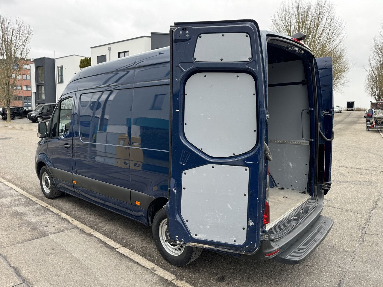 Furgon Mercedes-Benz Sprinter 315 CDI Kasten ML+H 3-Sitze Klima: slika 25 Furgon Mercedes-Benz Sprinter 315 CDI Kasten ML+H 3-Sitze Klima: slika 25