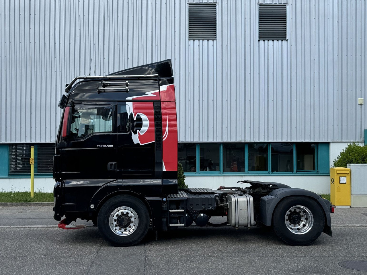 MAN TGX 18.500 4x4 Hydrodrive Hydraulik Motorschaden - Tegljač: slika 4 MAN TGX 18.500 4x4 Hydrodrive Hydraulik Motorschaden - Tegljač: slika 4