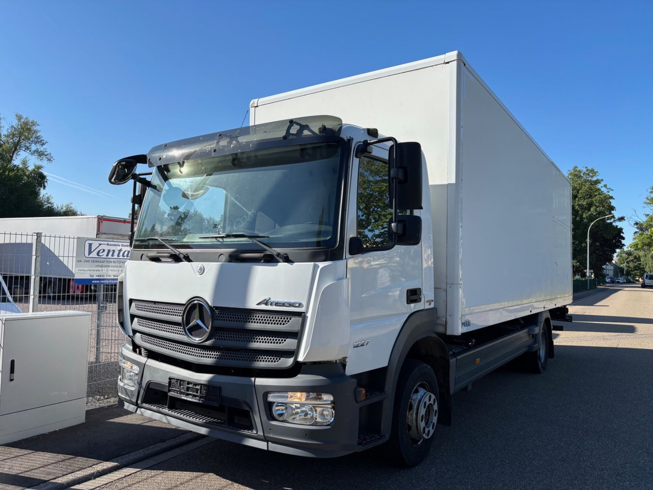 Mercedes-Benz Atego III 1227L, Euro-6, Klima, LBW - Kamion sa zatvorenim sandukom: slika 1 Mercedes-Benz Atego III 1227L, Euro-6, Klima, LBW - Kamion sa zatvorenim sandukom: slika 1