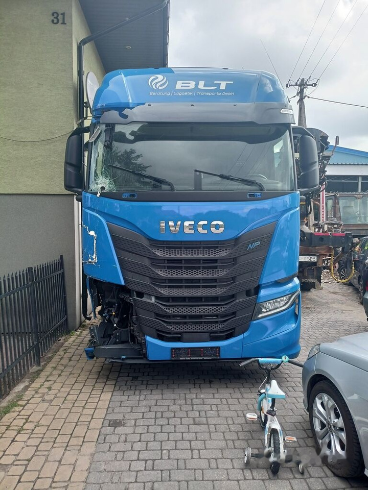 IVECO 26460 - Kamion za prevoz kontejnera/ Kamion sa promenjivim sandukom: slika 1 IVECO 26460 - Kamion za prevoz kontejnera/ Kamion sa promenjivim sandukom: slika 1