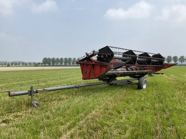 Kombinovani kombajn Massey Ferguson 38RS: slika 29 Kombinovani kombajn Massey Ferguson 38RS: slika 29